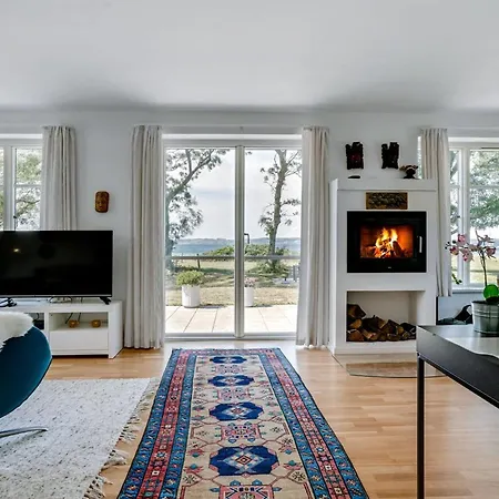 Jeppe - 50m To The Fjord By Interhome بيت للعطل