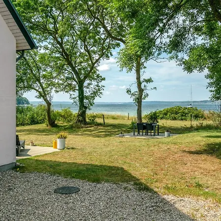 Jeppe - 50m To The Fjord By Interhome * オーベンロー