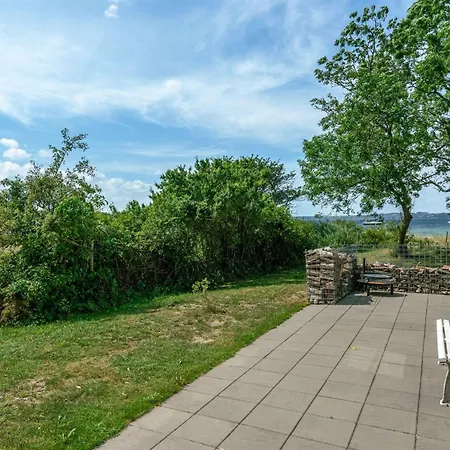 Jeppe - 50m To The Fjord By Interhome