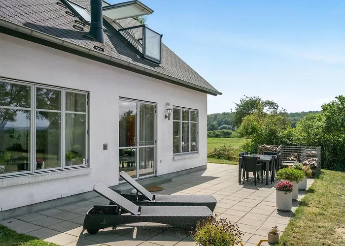 Holiday home Jeppe - 50m To The Fjord By Interhome