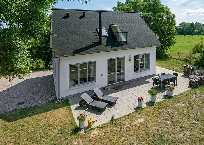 Holiday home Jeppe - 50m To The Fjord By Interhome